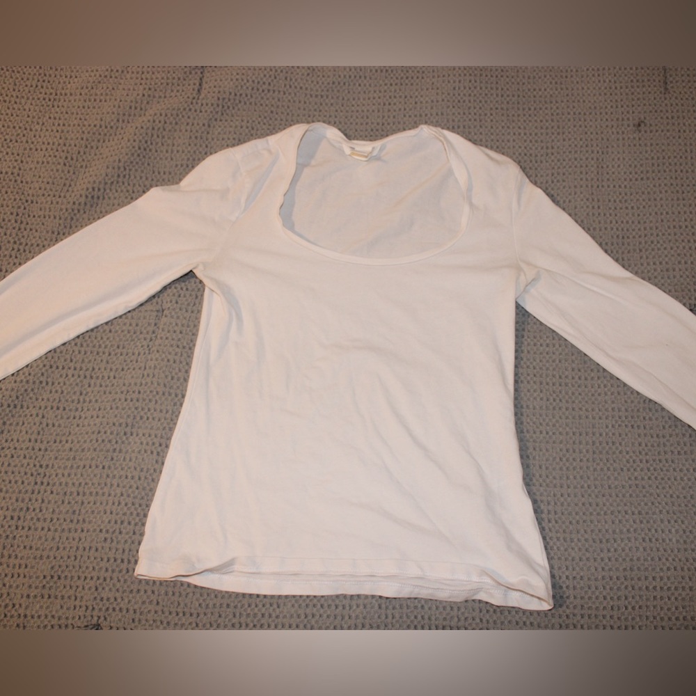 H&M White Scoop Neck Long Sleeve Top